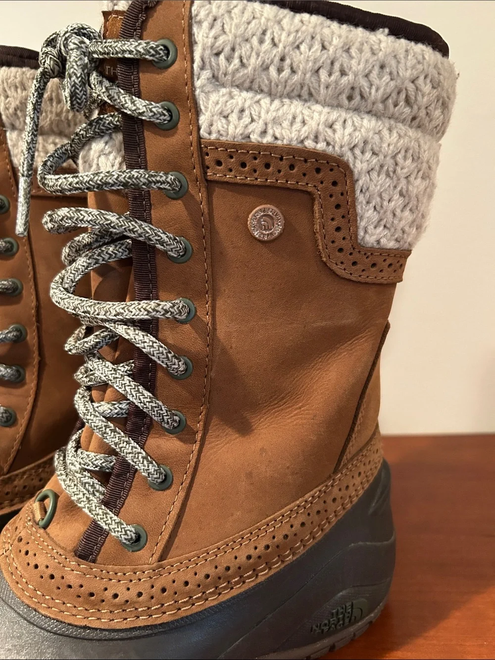 The North Face Women’s 6 Shellista II Winter Mid lace up boots